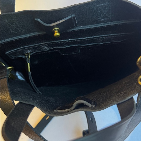 Madewell the small transport crossbody bag in black - Picture 7 of 8
